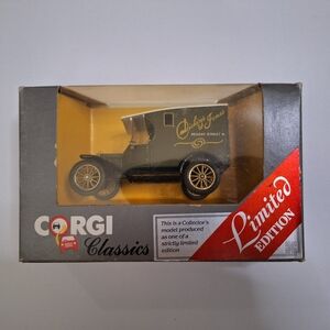 CORGI CLASSICS  FORD MODEL T VAN  C876   DICKINS & JONES   Limited Ed.
